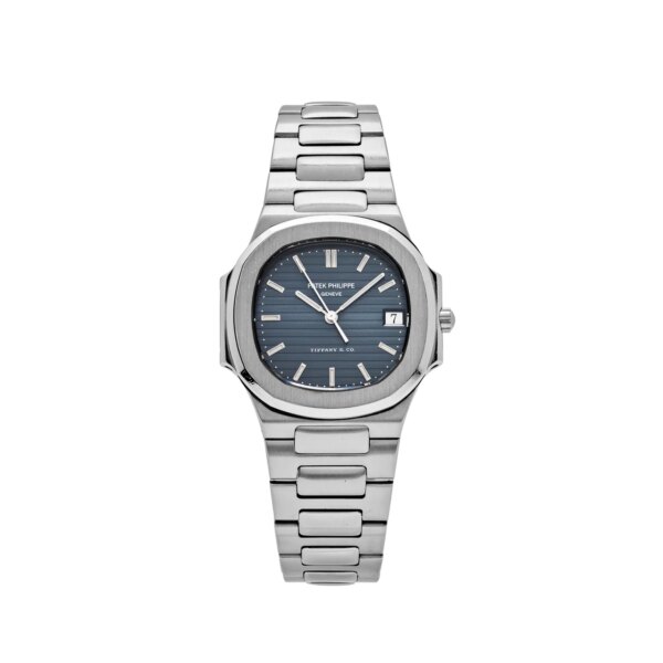 Patek Philippe Nautilus 3900/001 'Tiffany & Co.' with a 32mm stainless steel case, blue dial, and stainless steel bracelet.
