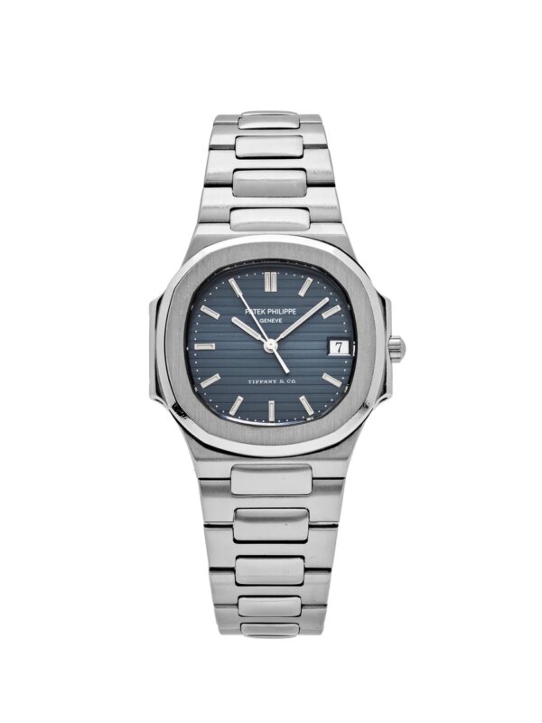 Patek Philippe Nautilus 3900/001 'Tiffany & Co.' with a 32mm stainless steel case, blue dial, and stainless steel bracelet.
