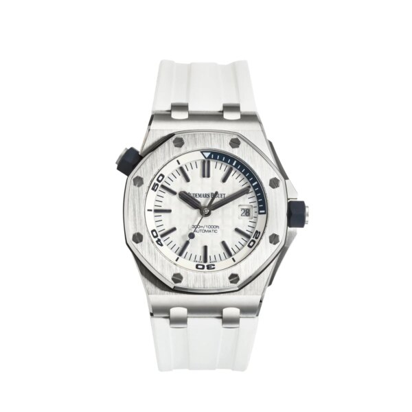 Audemars Piguet Royal Oak Offshore Diver 15710ST.OO.A010CA.01, 42mm stainless steel case, white dial, rotating inner bezel, black rubber-clad crowns, and 300m water resistance.