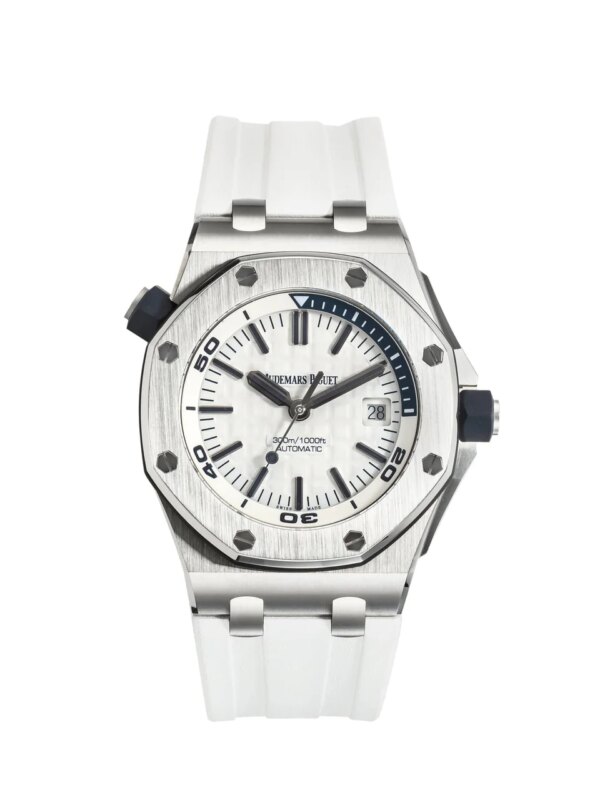 Audemars Piguet Royal Oak Offshore Diver 15710ST.OO.A010CA.01, 42mm stainless steel case, white dial, rotating inner bezel, black rubber-clad crowns, and 300m water resistance.
