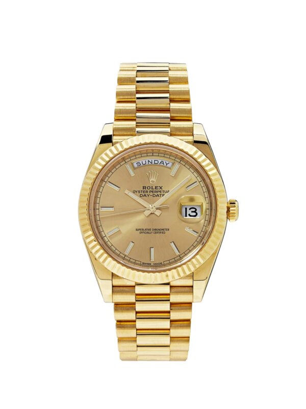 Rolex Day-Date 40 Yellow Gold 228238 featuring a champagne sunburst dial, 18k yellow gold case and President bracelet, combining classic luxury and modern innovation.